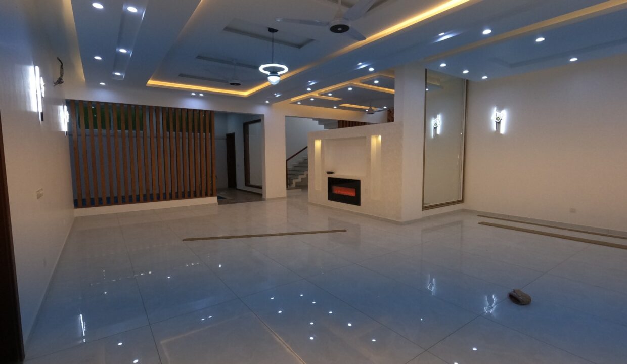 WhatsApp Image 2025-05-27 at 1.58.02 PM (1)